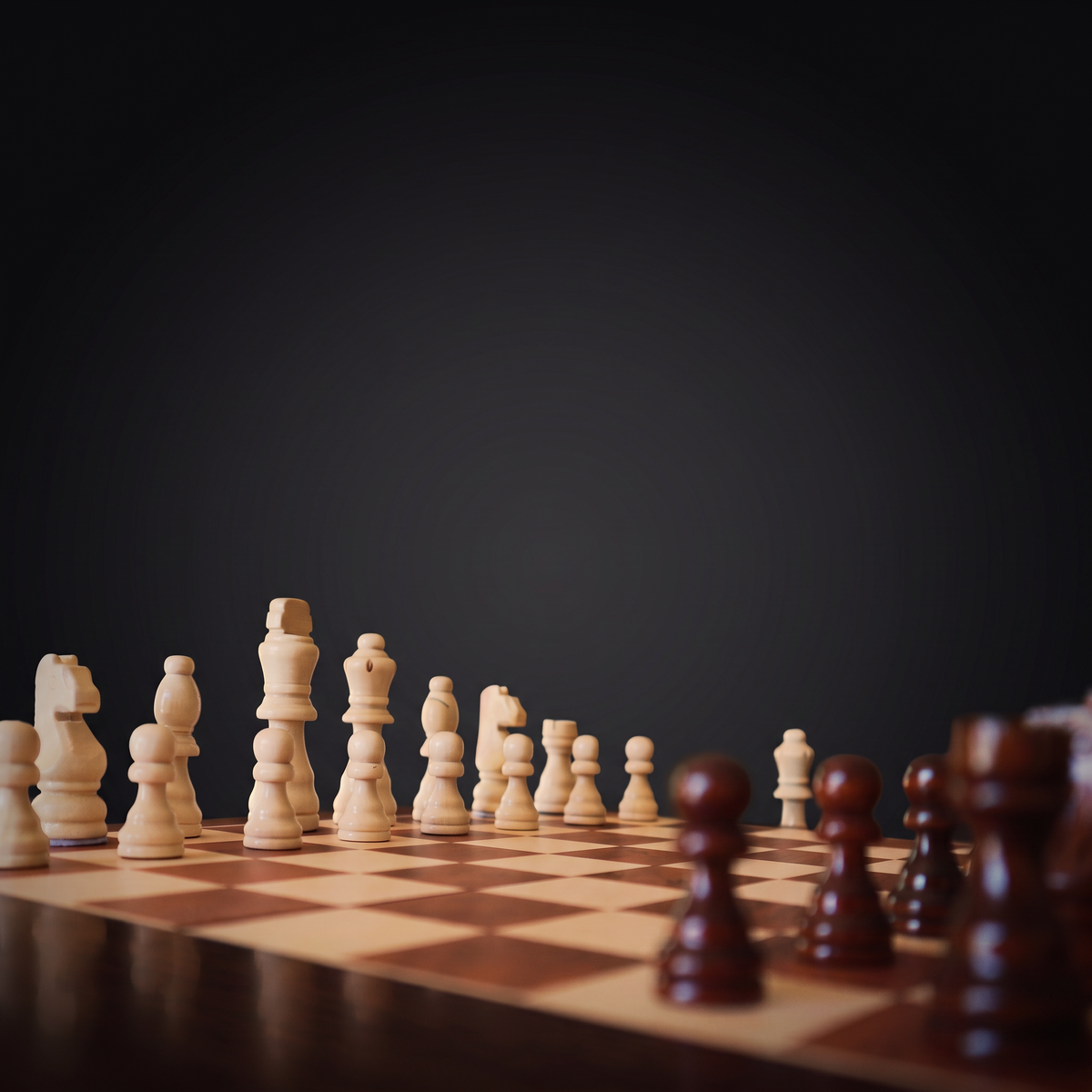 Échiquier pliant en bois avec pièces aimantées – Gambit